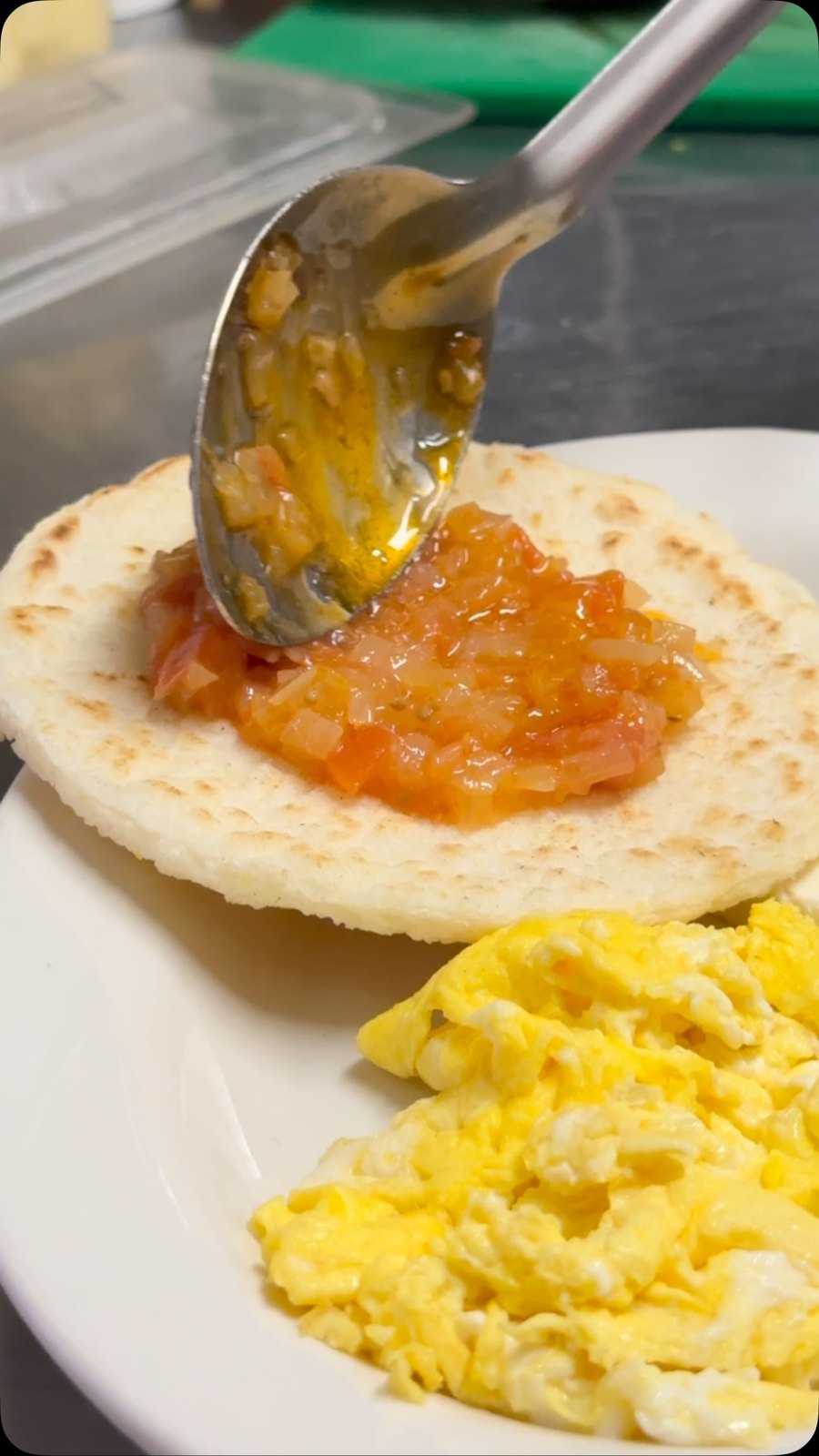 Arepa campesina breakfast plate