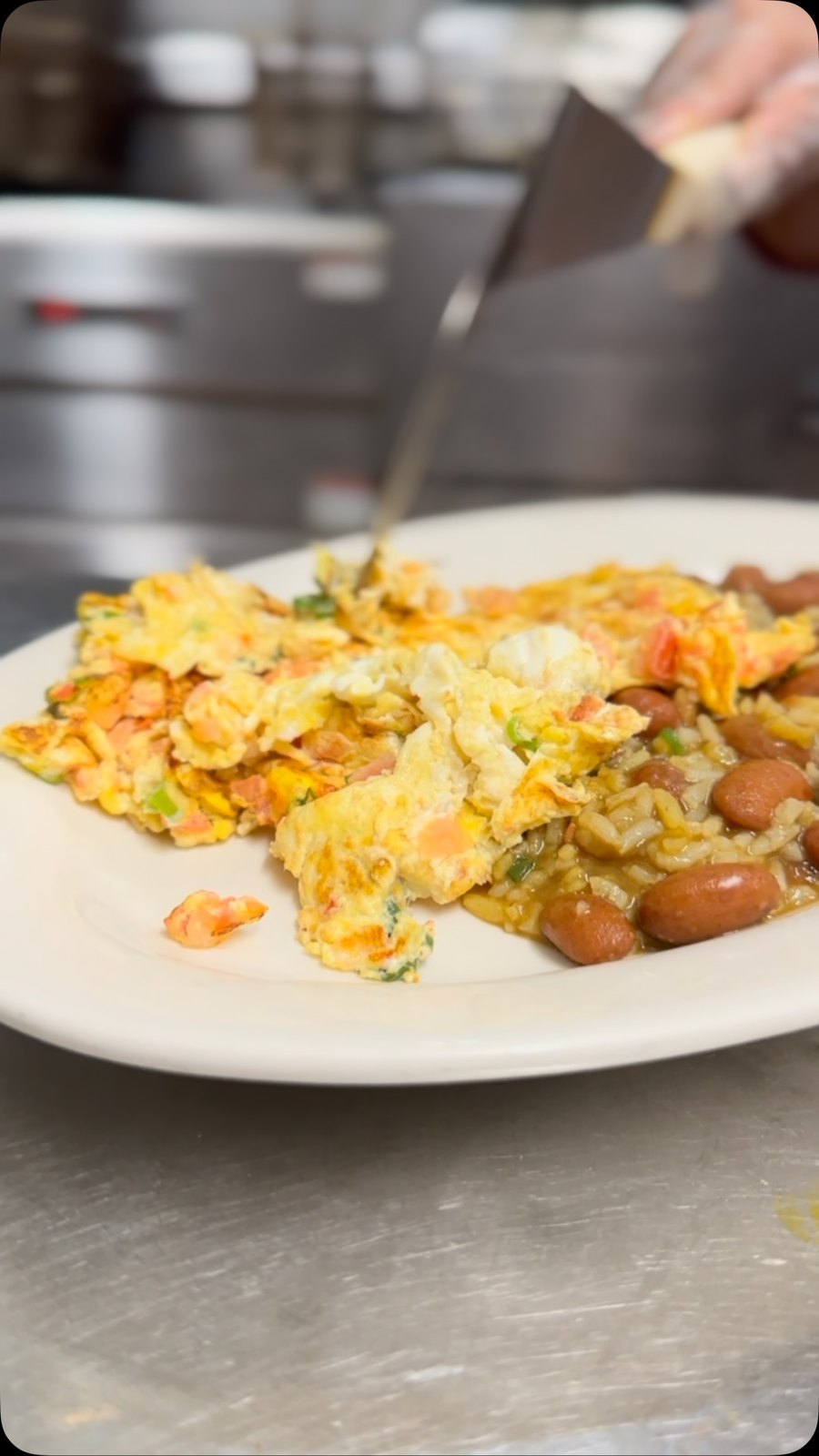 Calentado paisa: eggs with rice and beans